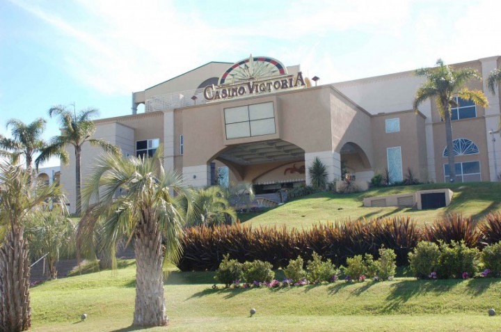 EL CASINO VICTORIA FESTEJA SU TERCER ANIVERSARIO JUNTO A MIRTA LEGRAND Y GERARDO SOFOVICH