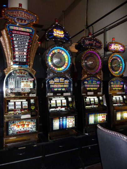 UN APOSTADOR GANO $ 112.435,53 EN LA SALA DE TRAGAMONEDAS DE PARANA